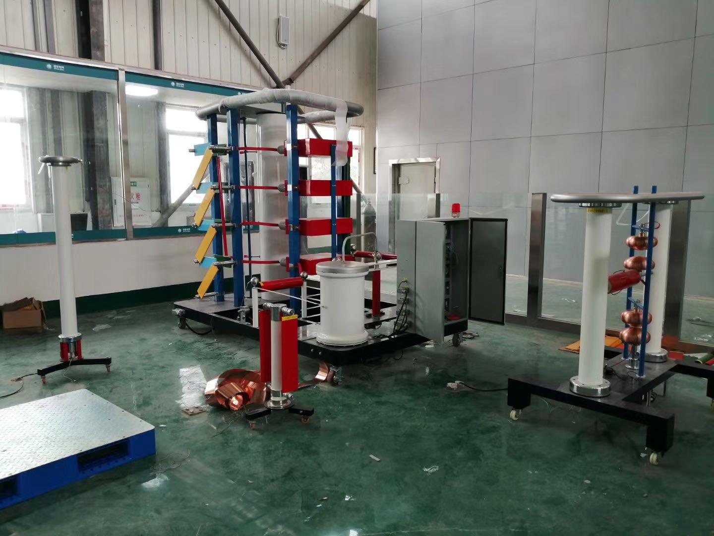 3-12kV開(kāi)關(guān)、斷路器等電氣設(shè)備的雷電沖擊試驗(yàn)的設(shè)備技術(shù)方案